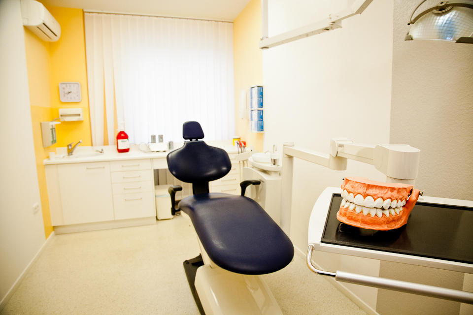 Prophylaxe Behandlungszimmer – Zahnarztpraxis am Rathausplatz